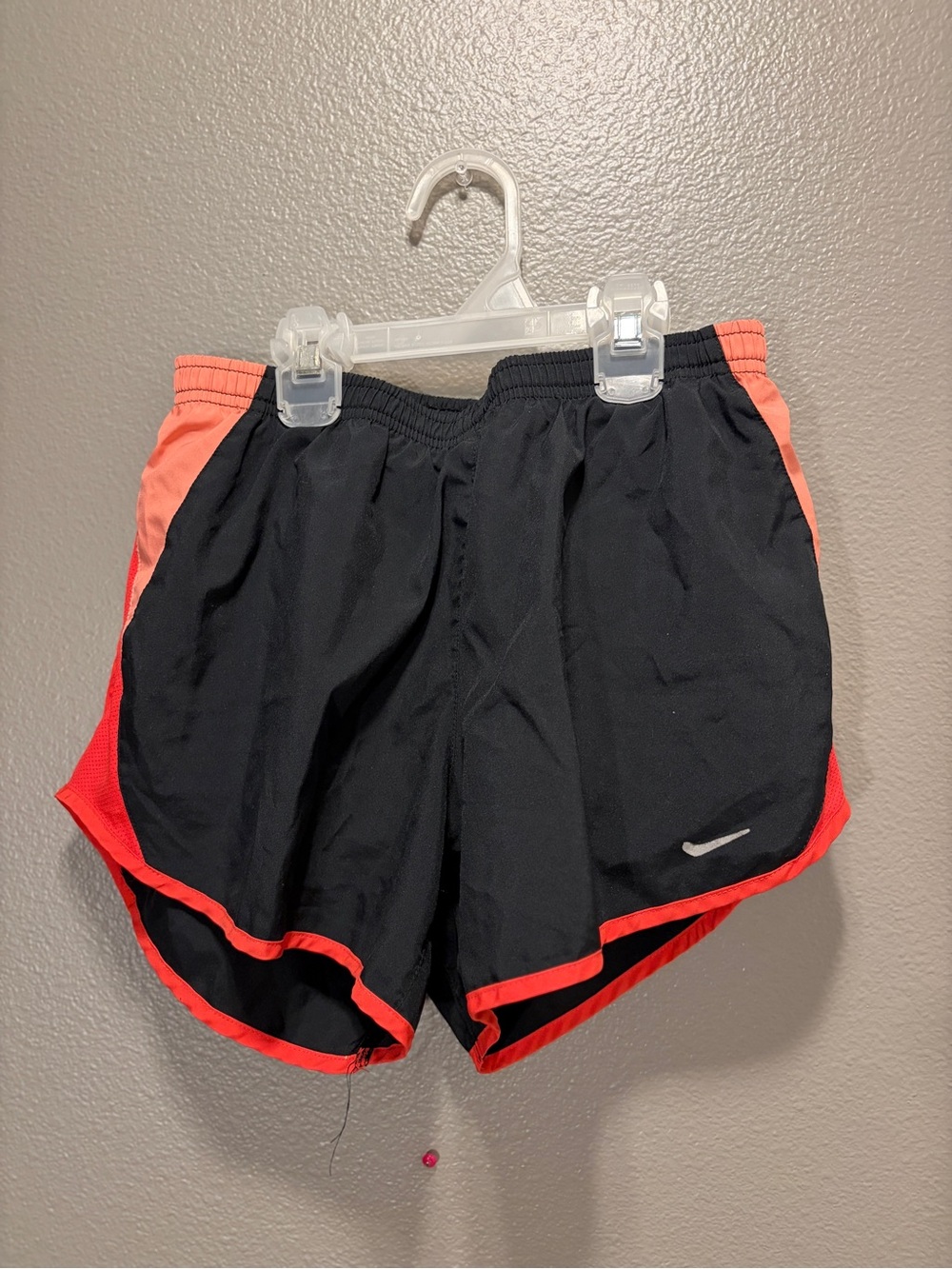 Nike Tempo Dri-Fit Womens Running Shorts Black Neon Pink Contrast Trim Size S